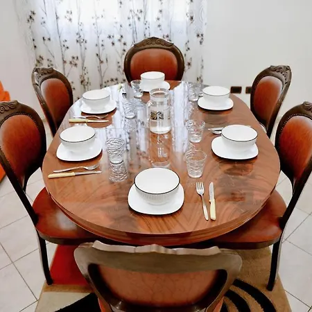 The Authentic House Vila Široka