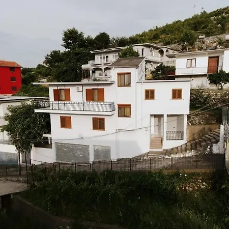 Vila The Authentic House